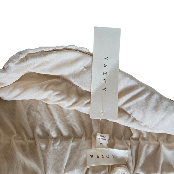 Adiva Elegant Crochet Skirt Set in Cream - Picture 4 of 5